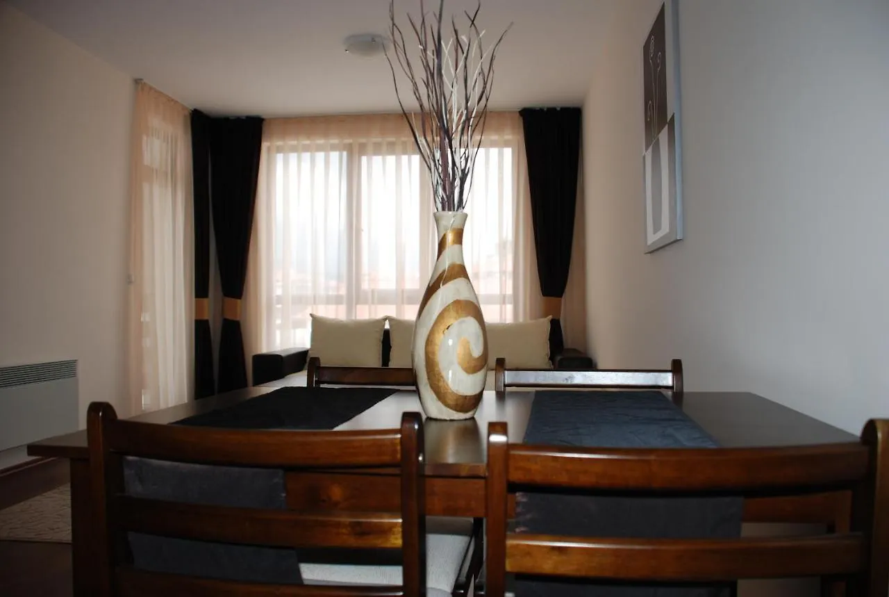 Pirin Palace White Apartments بانسكو